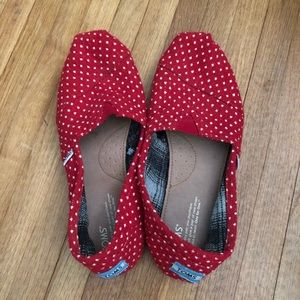 Women’s size 10 toms red with white Polk a dots